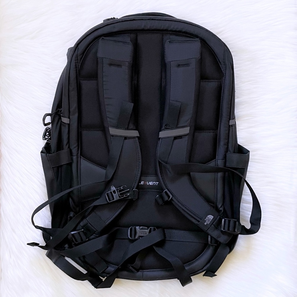 The North Face Women’s Surge 31 Liter Backpack In Black - Picture 3 of 9